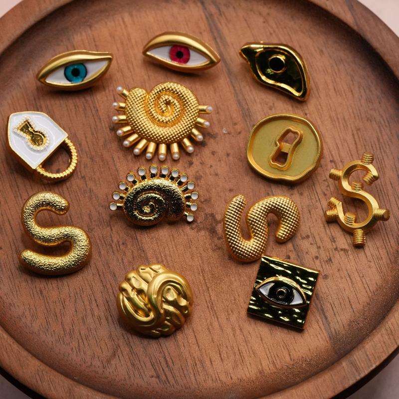 Bouton Métallique Vintage en F - Embellish Craft avis et prix