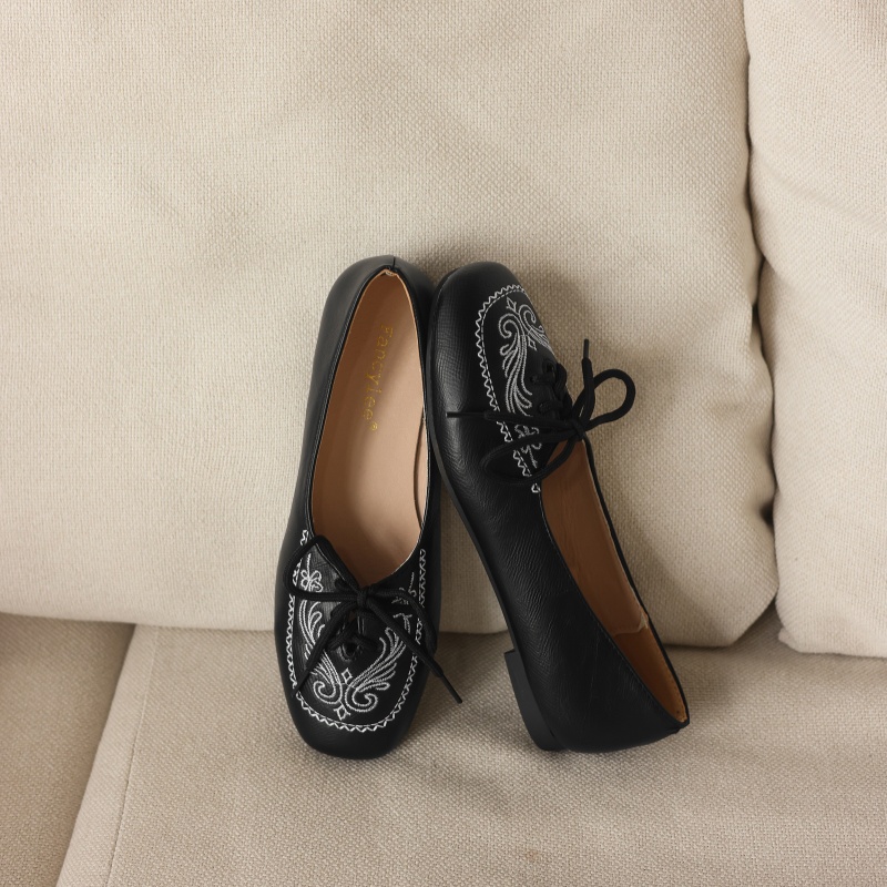 Chaussures plates vintage brod - Embroidery Embellishments avis et prix